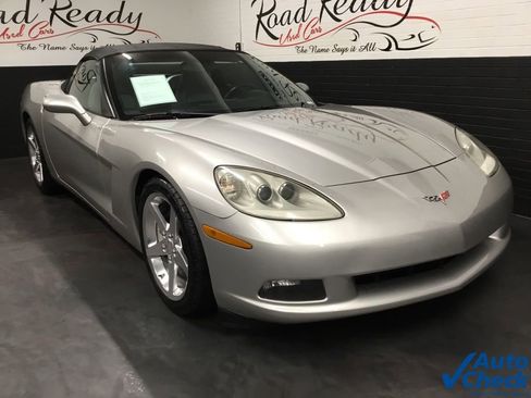 Used 2005 Chevrolet Corvette Convertible w/ Preferred Equipment Group image 14