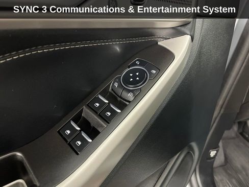 Used 2024 Ford Explorer Limited image 15