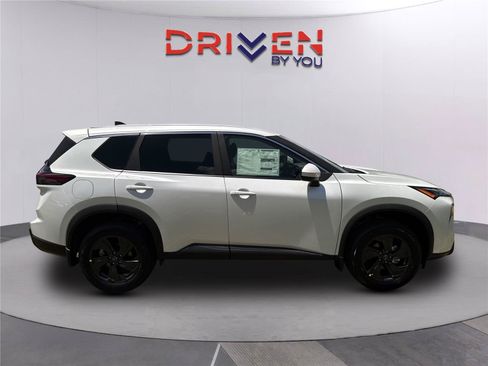 New 2026 Nissan Rogue SV FWD image 3