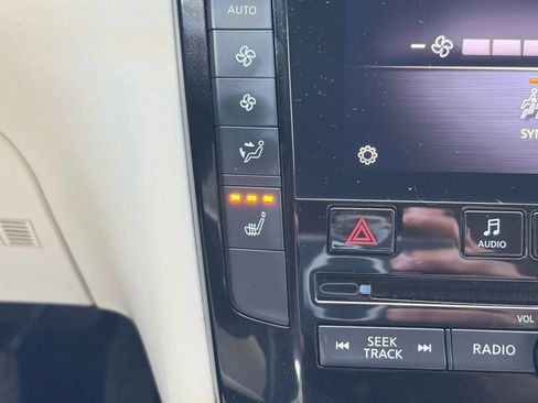 Used 2020 INFINITI QX50 Luxe w/ Navigation Package image 22