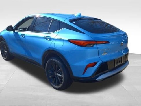 Used 2025 Buick Envista Sport Touring w/ Convenience II Package image 4