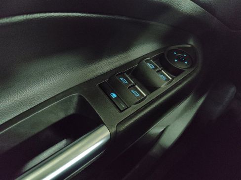 Used 2017 Ford C-MAX Energi SE image 27