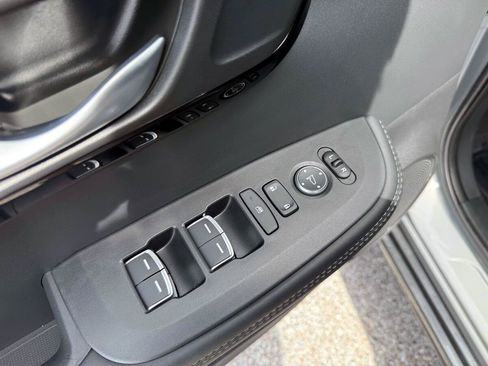 Used 2025 Acura ADX FWD image 17
