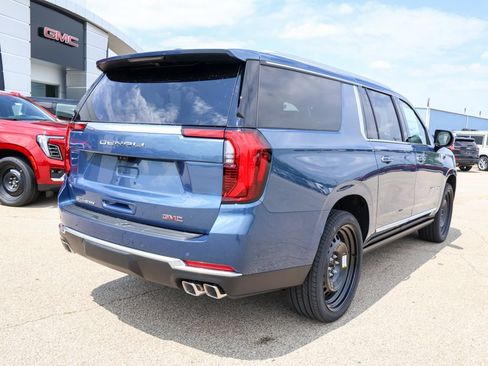 New 2026 GMC Yukon XL Denali w/ Denali Reserve Package AWD/4WD image 3