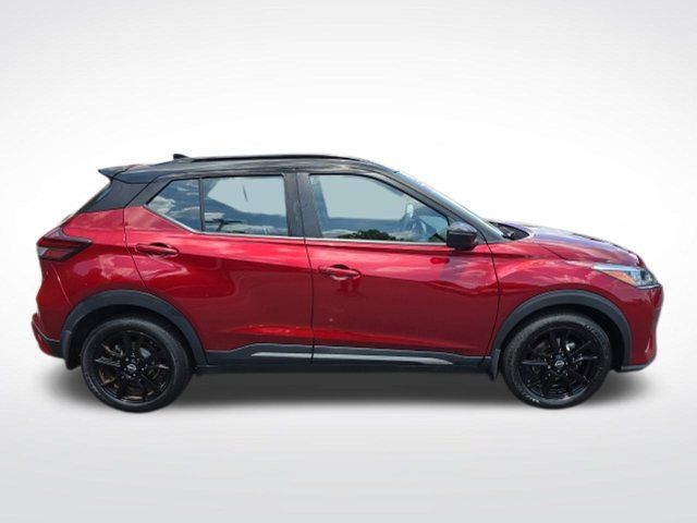 Used 2023 Nissan Kicks SR FWD image 7
