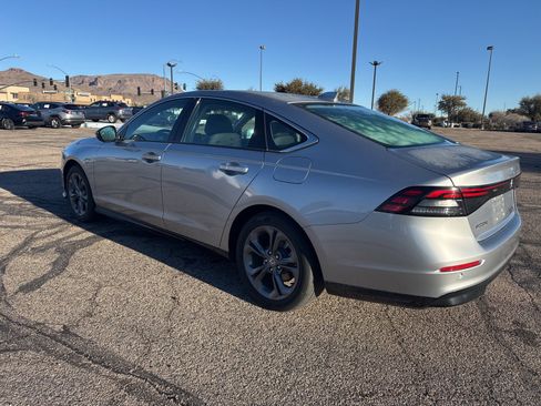 Used 2023 Honda Accord EX-L image 3