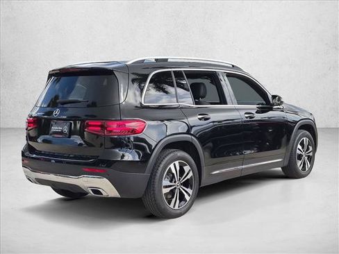 Used 2026 Mercedes-Benz GLB 250 image 5