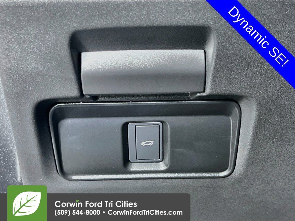 Used 2024 Land Rover Range Rover Evoque Dynamic SE AWD/4WD image 19