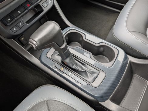 Used 2018 Chevrolet Colorado Z71 AWD/4WD image 25