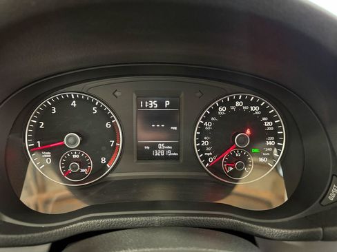 Used 2014 Volkswagen Passat 2.5 S FWD image 28