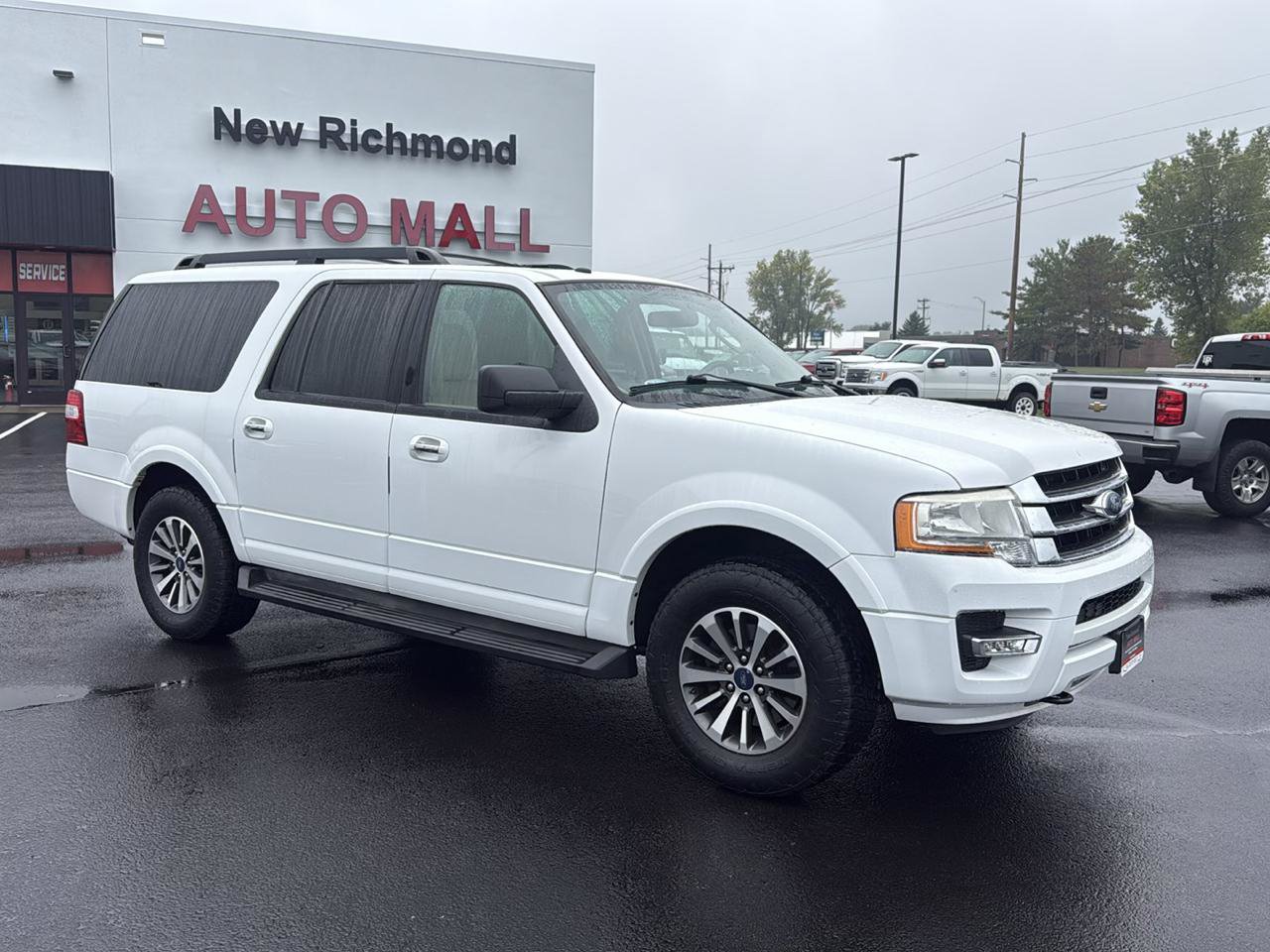 Used 2017 Ford Expedition EL XLT w/ Equipment Group 202A AWD/4WD image 7