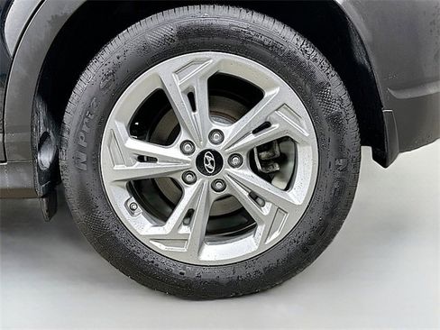 Used 2023 Hyundai Kona SEL image 30