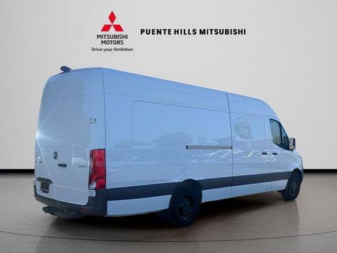 Used 2023 Mercedes-Benz Sprinter 2500 w/ Acoustic Package image 4