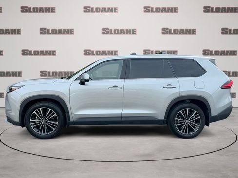 Used 2024 Toyota Grand Highlander AWD Hybrid image 2