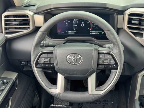 Used 2024 Toyota Tundra Limited AWD/4WD image 21