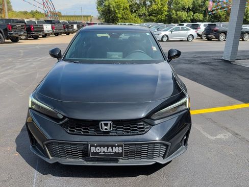 Used 2025 Honda Civic Sport image 2