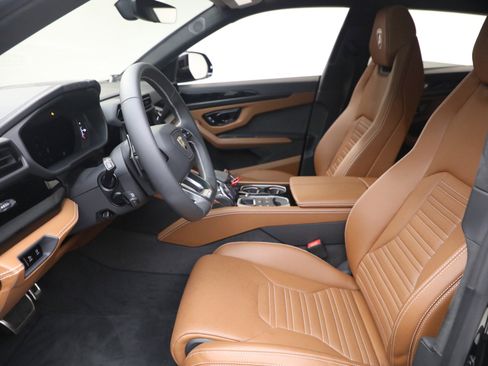 Used 2025 Lamborghini Urus SE AWD/4WD image 13