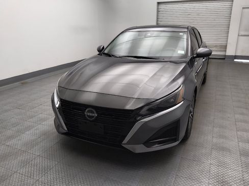 Used 2024 Nissan Altima 2.5 SV w/ SV Premium Package FWD image 15
