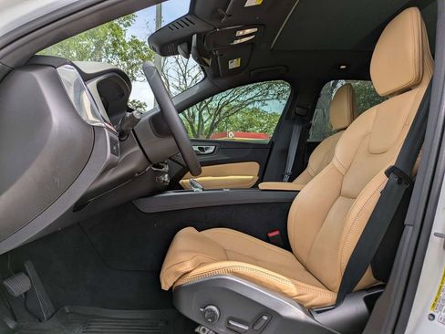 Used 2024 Volvo XC60 B5 Ultimate w/ Protection Package Premier image 2