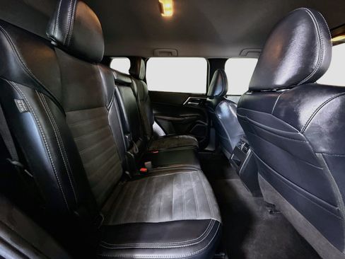 Used 2024 Mitsubishi Outlander SE FWD image 27
