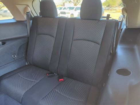 Used 2011 Dodge Journey Mainstreet w/ Flexible Seating Group image 5