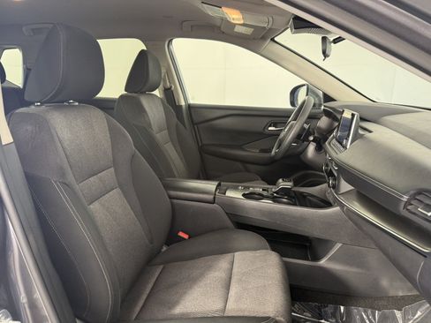 Used 2024 Nissan Rogue SV FWD image 10