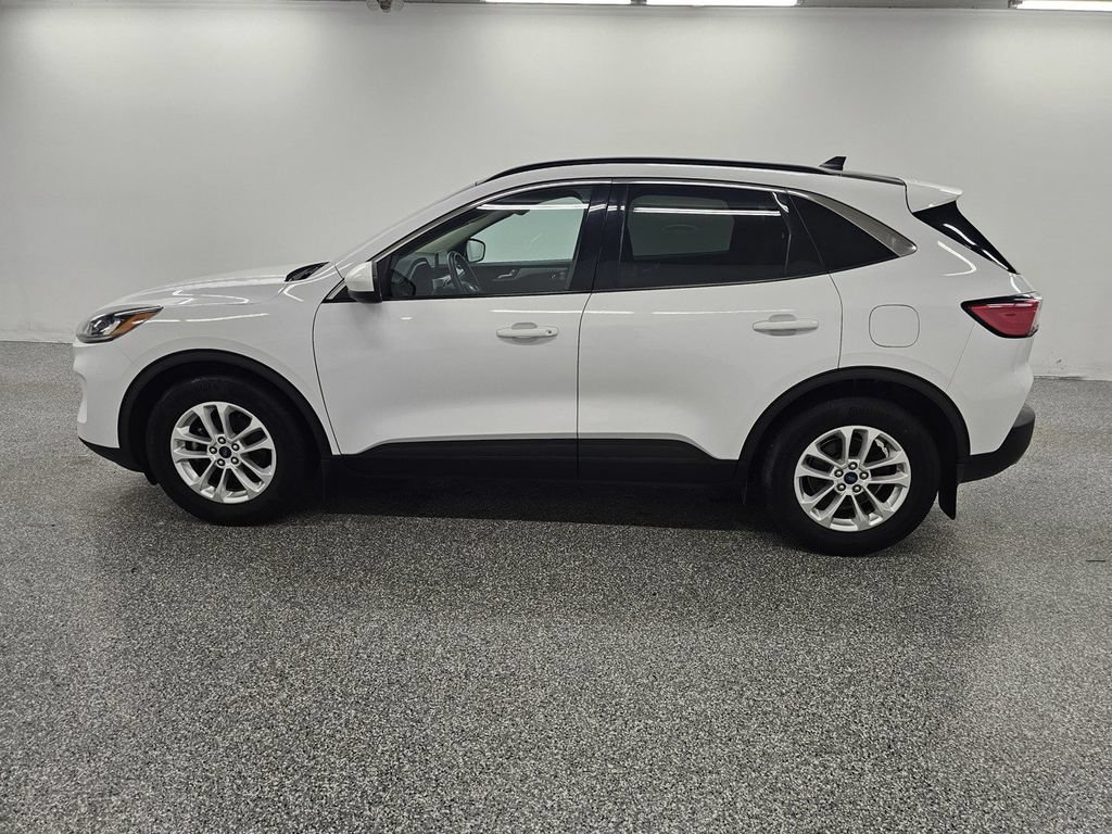Used 2020 Ford Escape SE FWD image 9