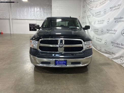 Used 2020 RAM 1500 Classic SLT w/ Luxury Group image 2