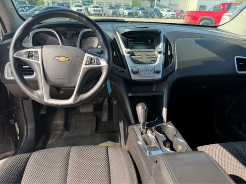 Used 2017 Chevrolet Equinox LT w/ Convenience Package FWD image 10