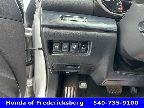 Used 2019 Nissan Maxima Platinum w/ Sport Mat Group FWD image 24