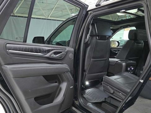 Used 2024 GMC Yukon Denali w/ Advanced Technology Package AWD/4WD image 15