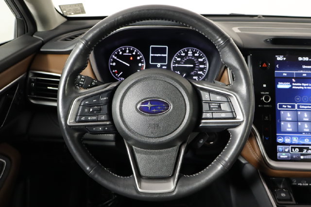 Used 2023 Subaru Outback Touring AWD/4WD image 6