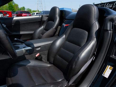 Used 2005 Chevrolet Corvette Convertible w/ Preferred Equipment Group RWD image 15