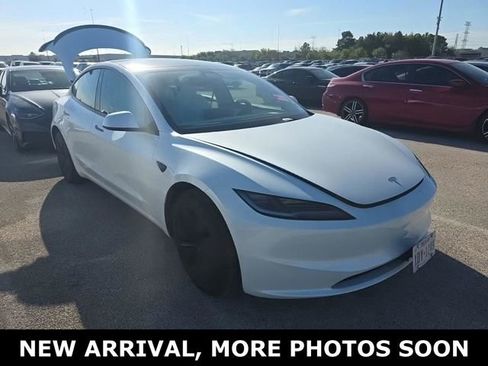 Used 2025 Tesla Model 3 Long Range image 2