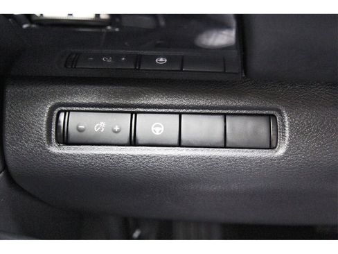 Used 2022 Nissan Pathfinder SV image 17