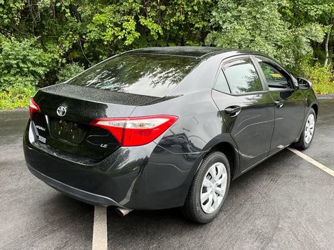 Used 2015 Toyota Corolla LE FWD image 5