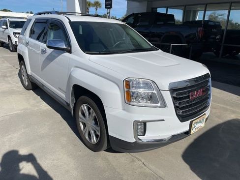 Used 2017 GMC Terrain SLT w/ Driver Alert Package I image 2