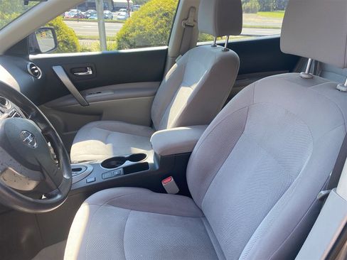 Used 2014 Nissan Rogue S FWD image 9