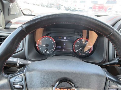 Used 2021 Nissan Titan PRO-4X w/ Pro-4x Convenience Package AWD/4WD image 31