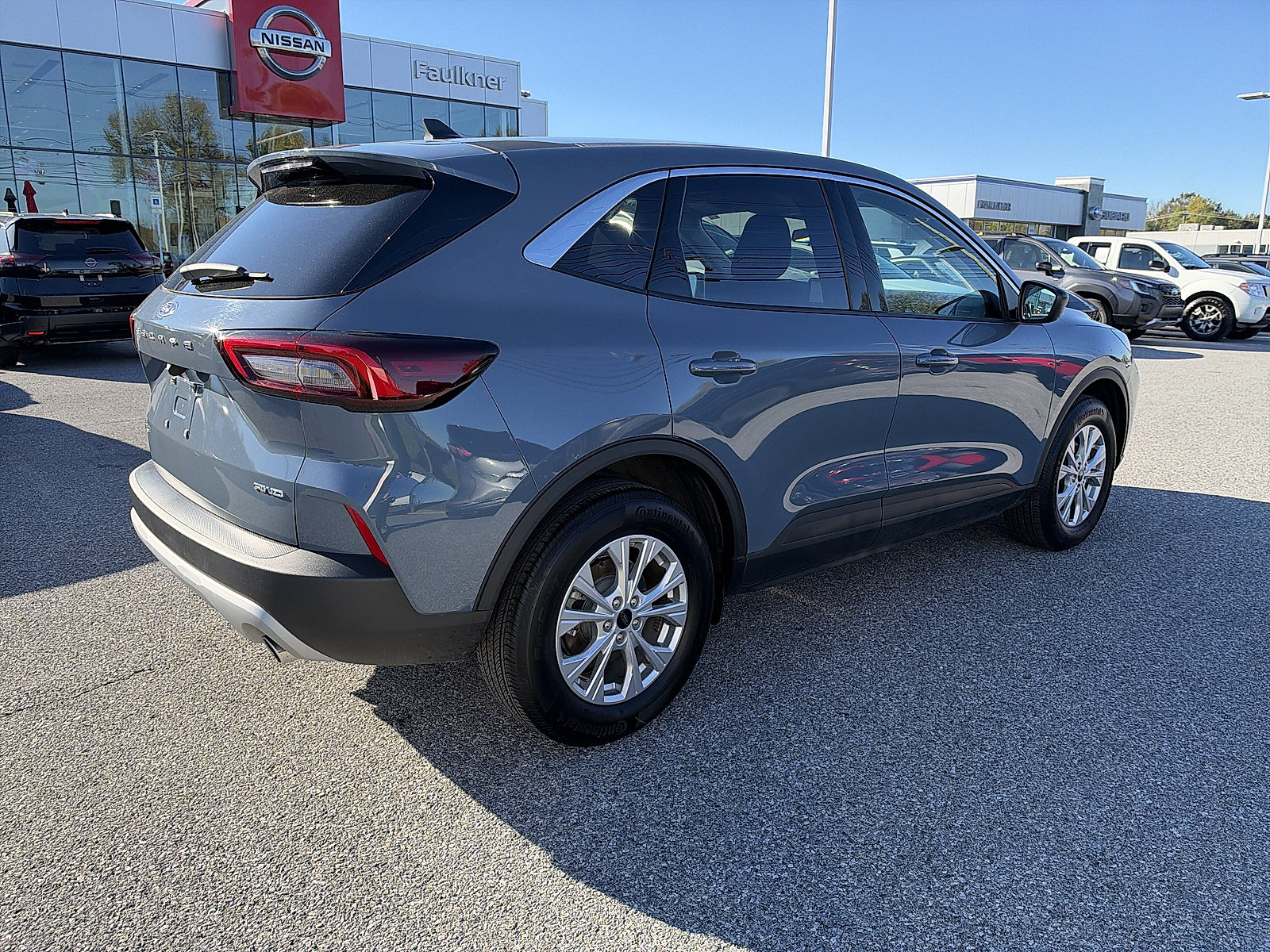 Used 2024 Ford Escape Active AWD/4WD image 3