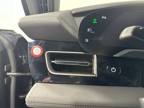 Certified 2025 Porsche Taycan image 13