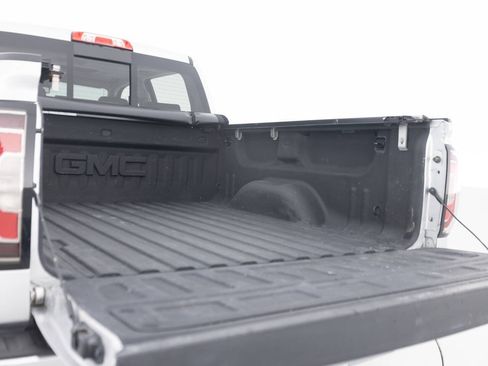 Used 2018 GMC Sierra 1500 SLT AWD/4WD image 46