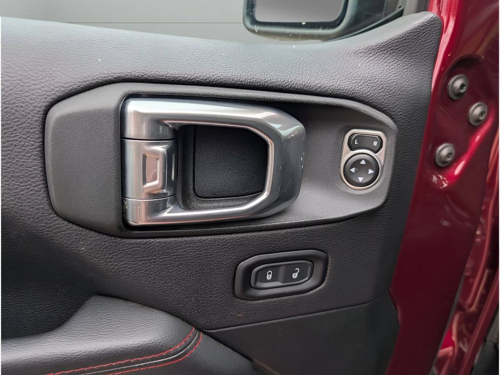 Used 2021 Jeep Gladiator Rubicon AWD/4WD image 13