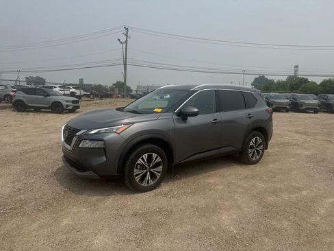 Used 2021 Nissan Rogue SV w/ Premium Package AWD/4WD image 13
