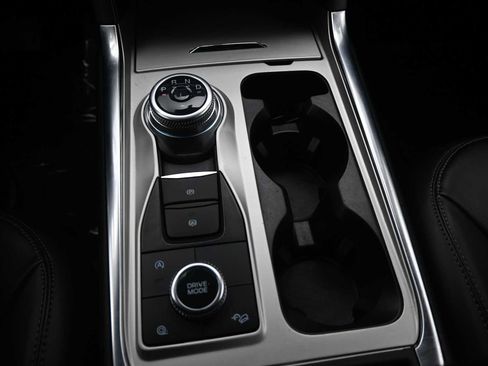 Used 2023 Ford Explorer XLT w/ Equipment Group 202A image 23