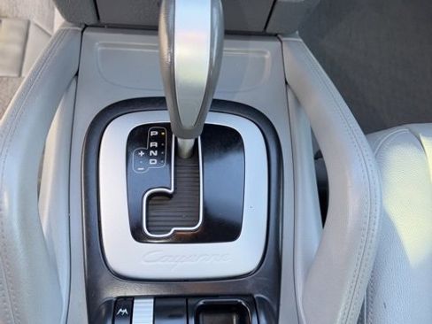 Used 2010 Porsche Cayenne Base image 19