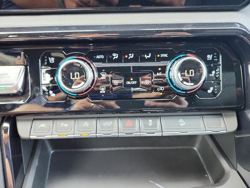 New 2026 GMC Sierra 1500 AT4 w/ AT4 Premium Package image 17