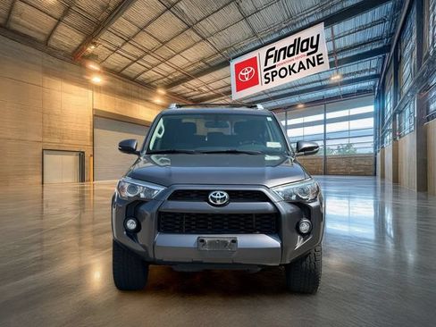 Used 2017 Toyota 4Runner SR5 Premium AWD/4WD image 2