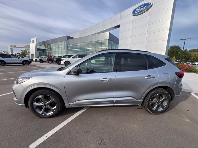 Certified 2024 Ford Escape ST-Line w/ Tech Pack #1 AWD/4WD image 8