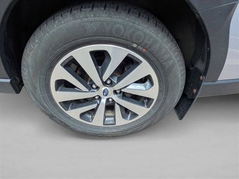 Used 2024 Subaru Outback AWD/4WD image 8